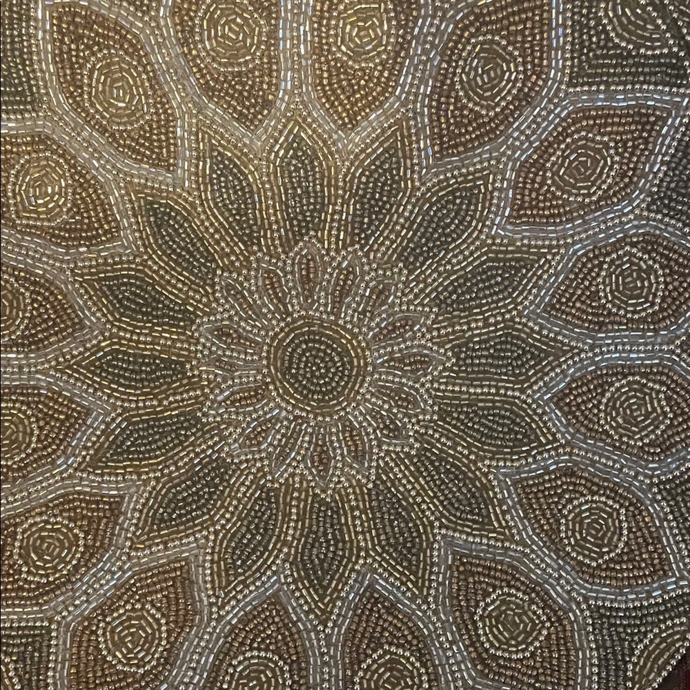 4 Gold and Silver Beaded Placemat - Picture 3 of 4